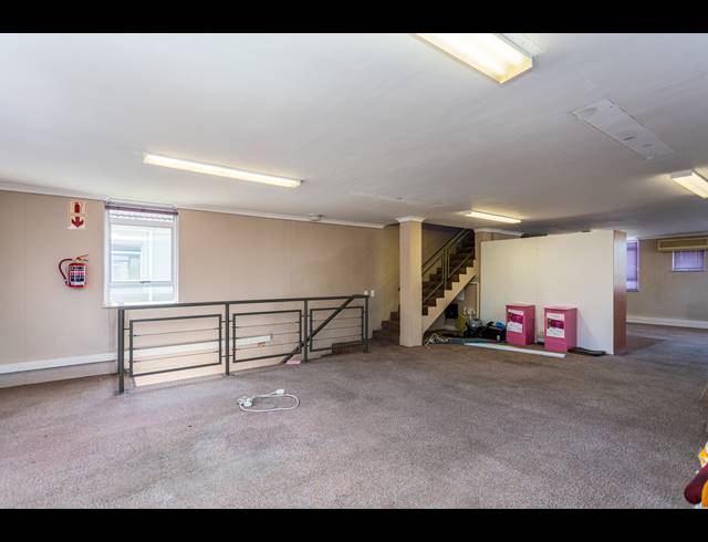 BEDROOM SECTIONAL TITLE FOR SALE IN GOODWOOD CENTRAL